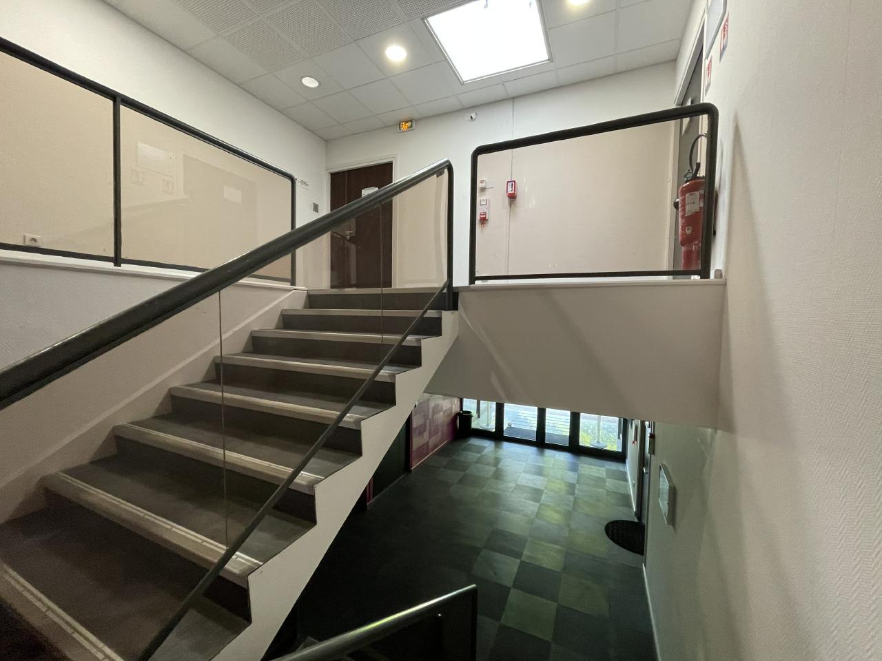 Bureau Aix-en-Provence 310m² Location bureau Aix-en-Provence Bouches-du-Rhône OLBUR2114968 3